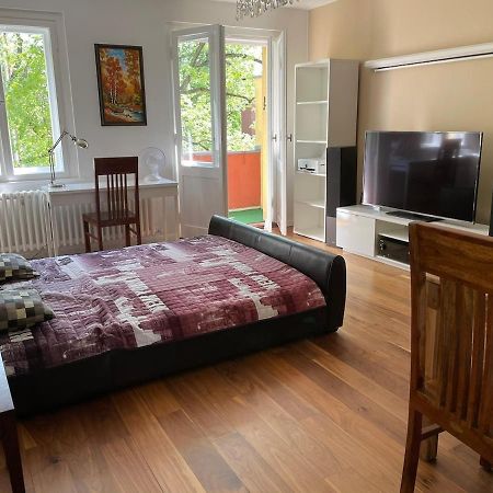 Modern And Cozy Apartment In Good Location Берлин Экстерьер фото