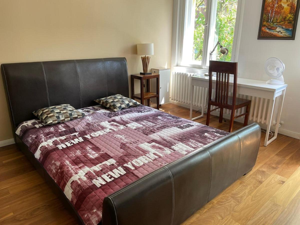 Modern And Cozy Apartment In Good Location Берлин Экстерьер фото