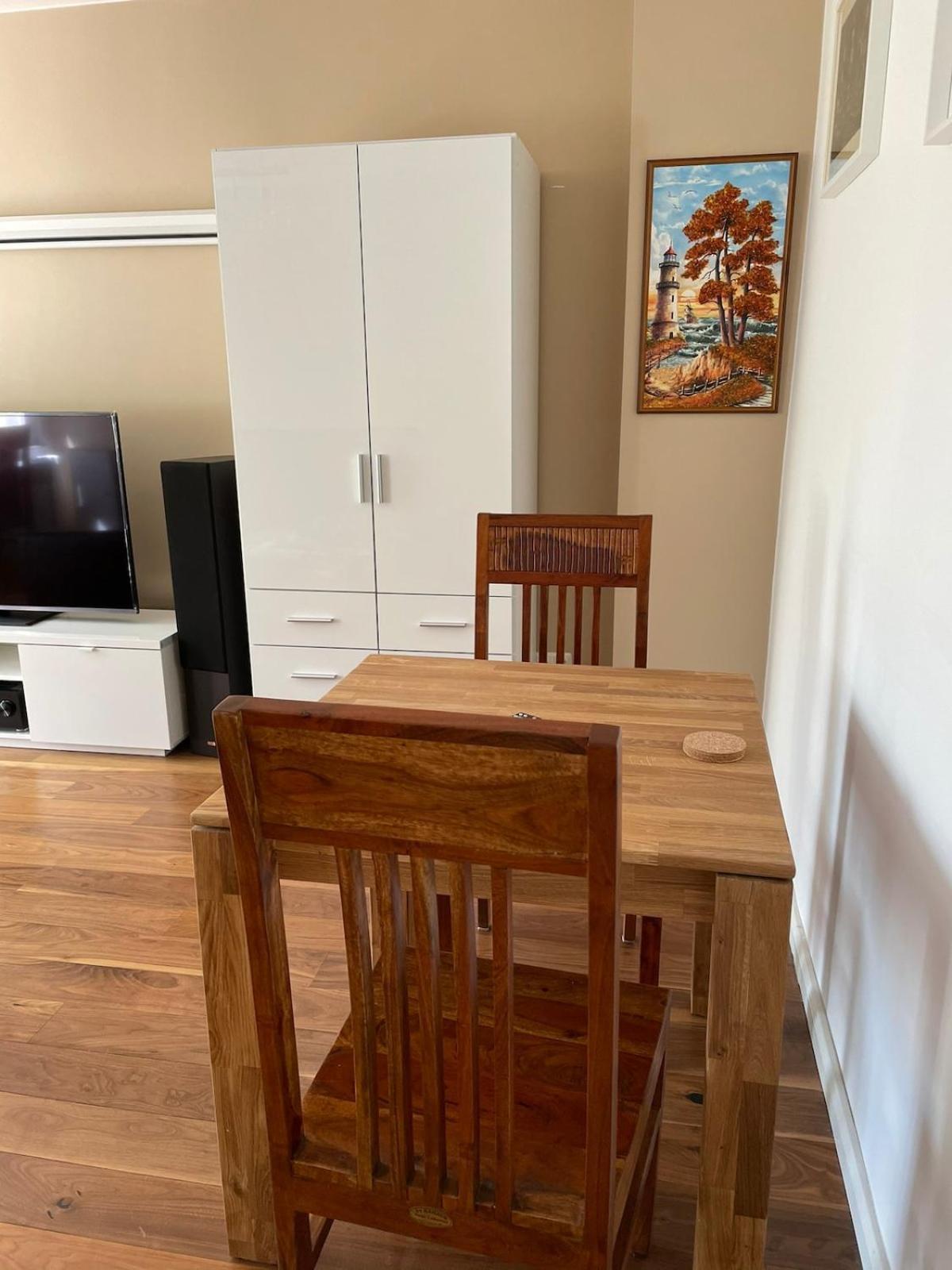 Modern And Cozy Apartment In Good Location Берлин Экстерьер фото