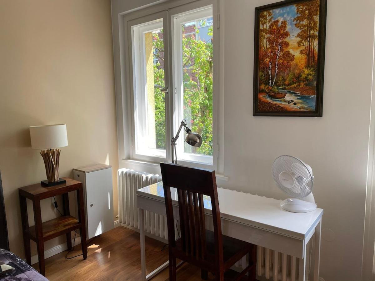 Modern And Cozy Apartment In Good Location Берлин Экстерьер фото